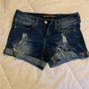 Express Shorts, stretchy denim, size 6